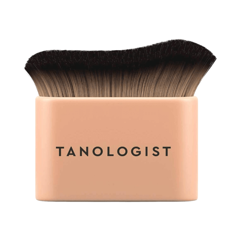 Tanologist kabuki-børste med flad, buet top – velegnet til contouring og brun utan sol.